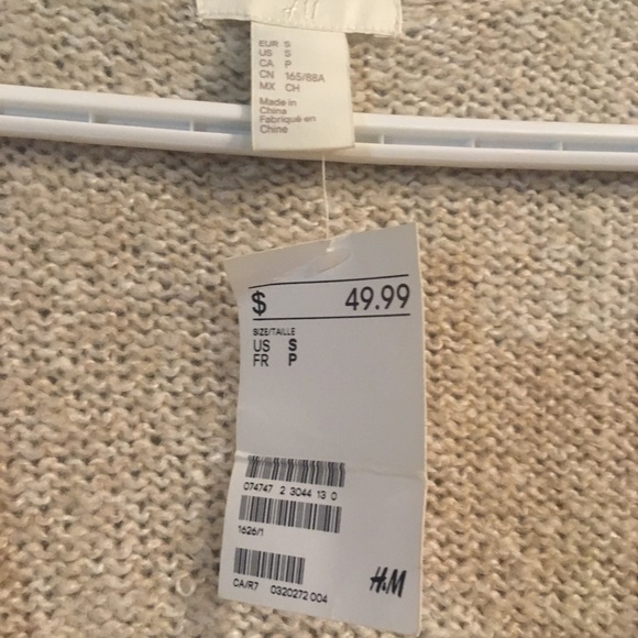 Knitted Fringe Vest - Picture 4 of 4